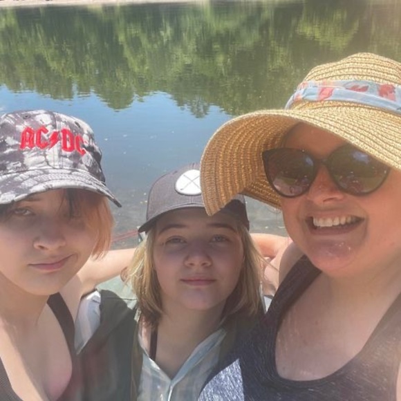 Meet your Posher, Joy - Picture 1 of 1